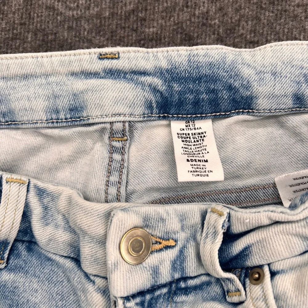 H&M &Denim Womens High Waist Super Skinny Distressed Jeans Light Wash Size 12